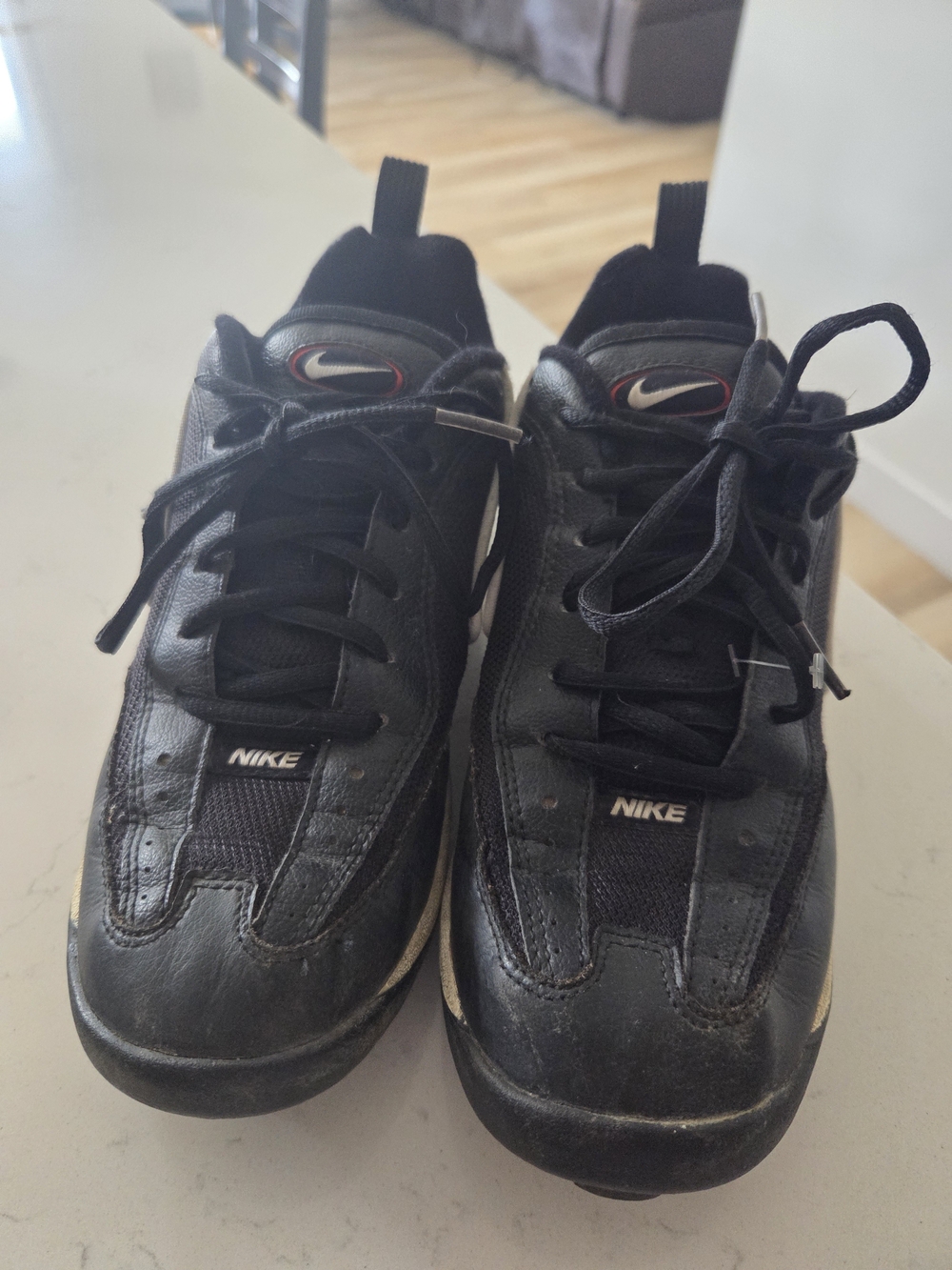 🏈 Nike Land Shark Football Cleats – Size 5.5Y